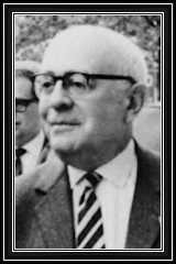 Theodor W. Adorno Hochformat