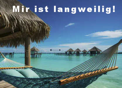 Doppelhängematte am Strand im Sonnenschein